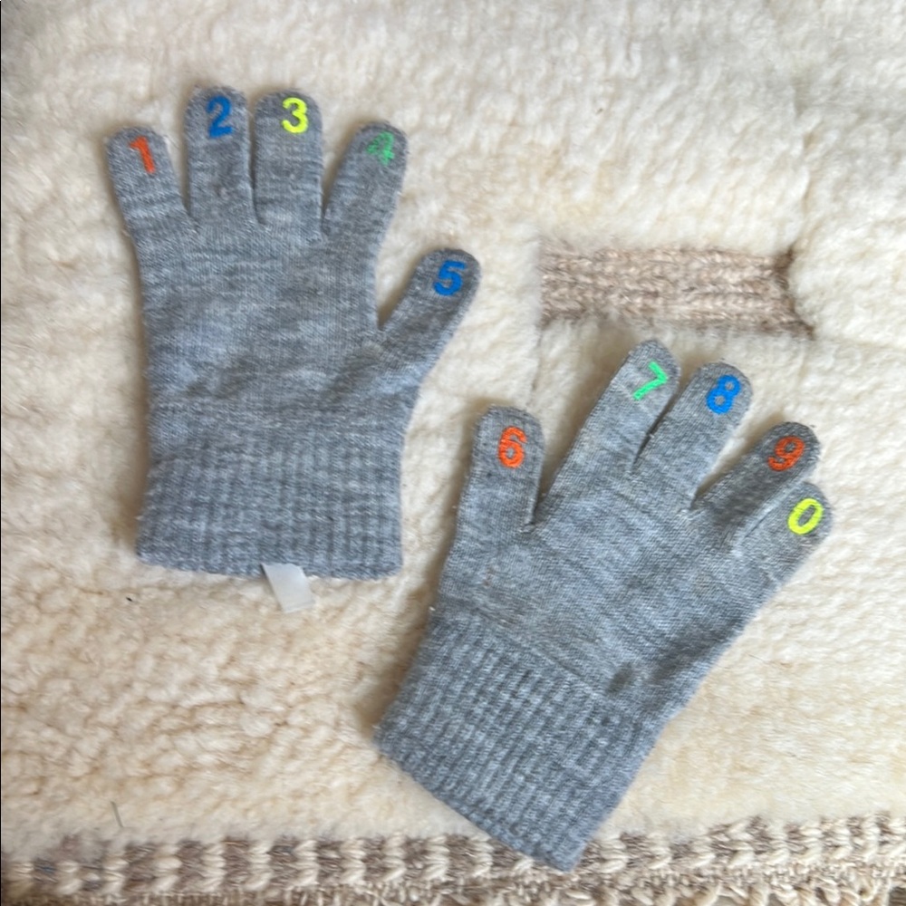 Gray Kids Gloves with Colorful Numbers ~ H & M